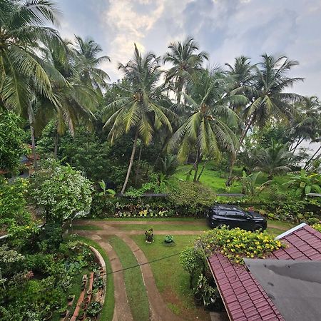 Maleyam Homestay Riverside Кожикоде Экстерьер фото