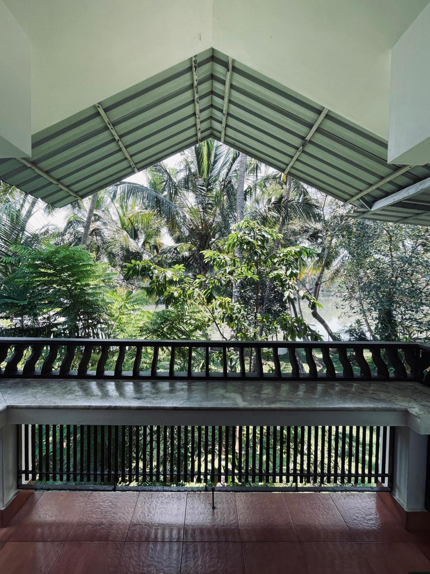 Maleyam Homestay Riverside Кожикоде Экстерьер фото