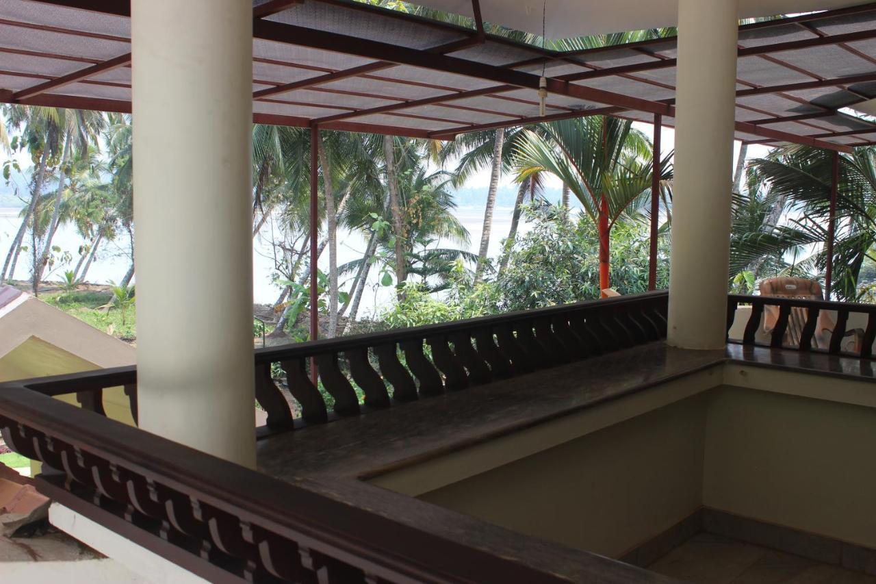 Maleyam Homestay Riverside Кожикоде Экстерьер фото