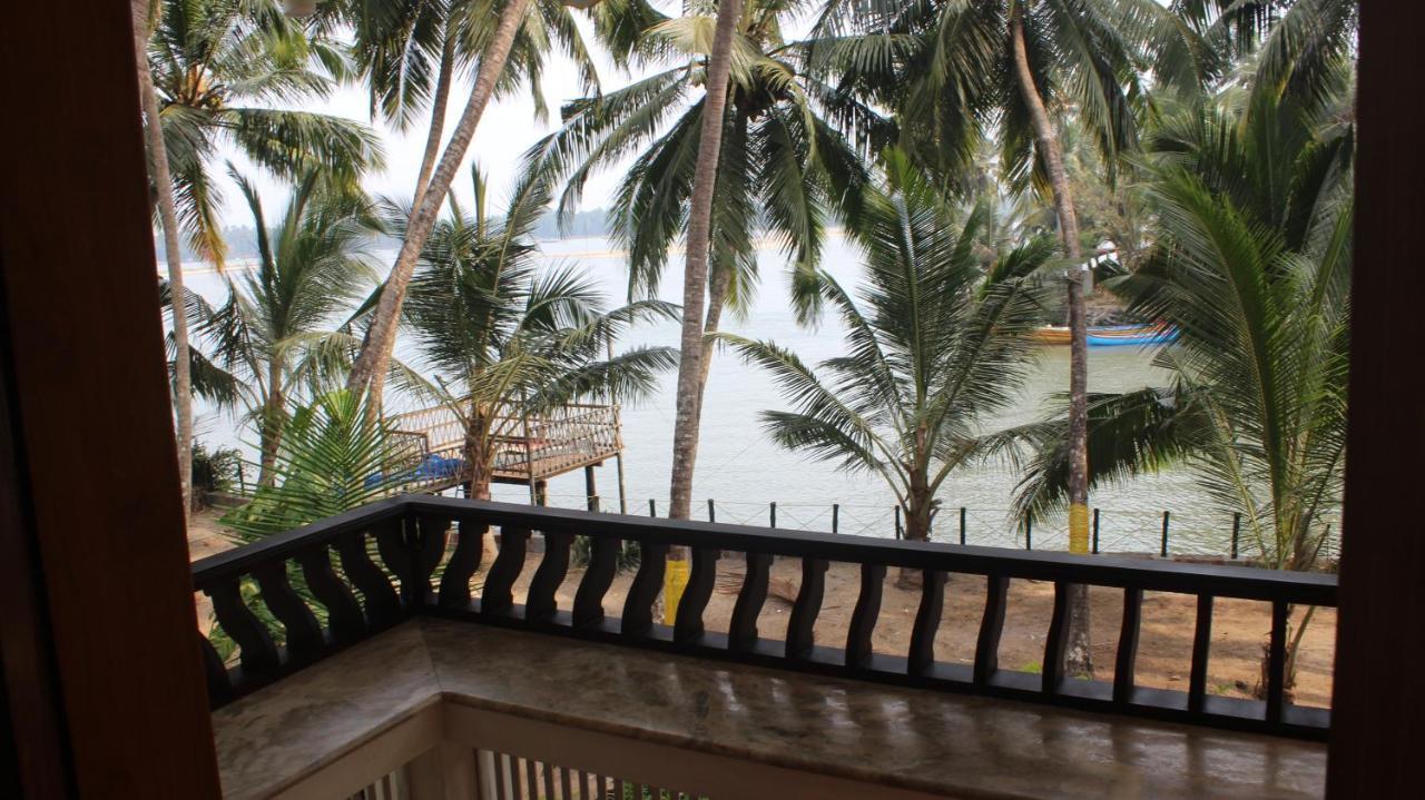 Maleyam Homestay Riverside Кожикоде Экстерьер фото